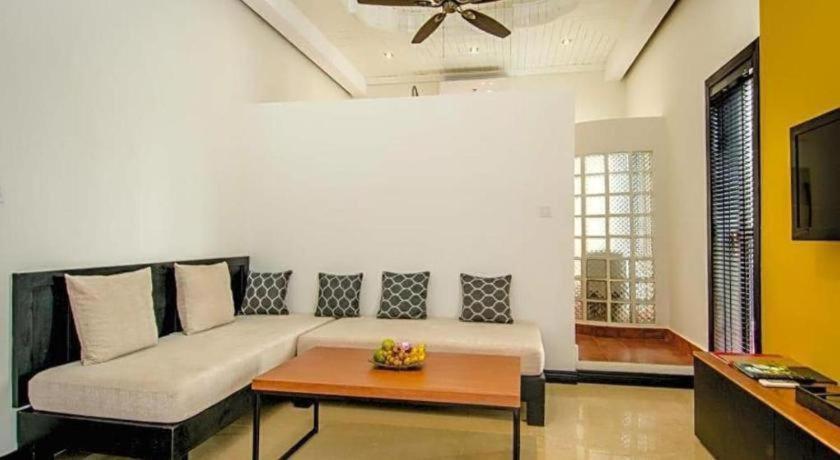Mulberry Hotel Siem Reap Bagian luar foto