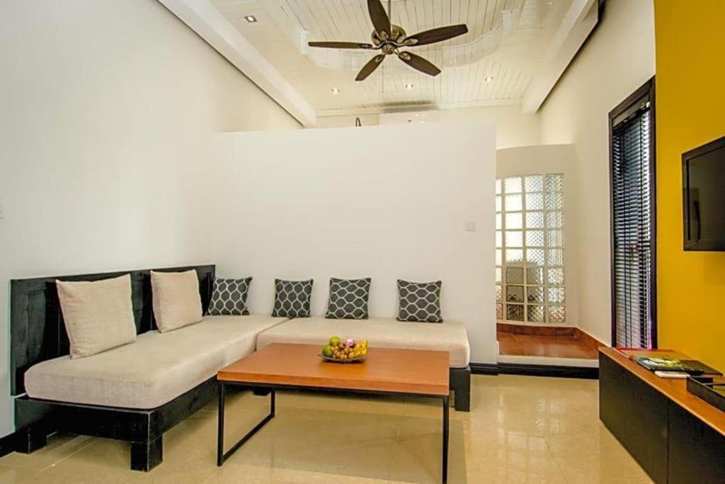 Mulberry Hotel Siem Reap Bagian luar foto