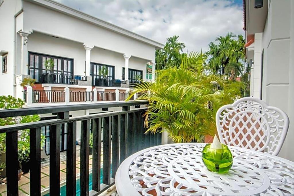 Mulberry Hotel Siem Reap Bagian luar foto